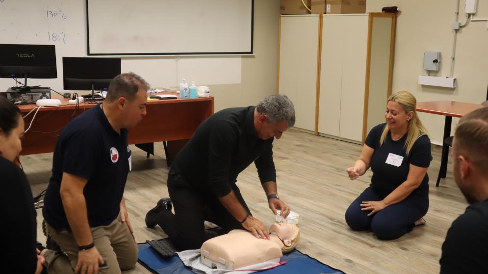 Επιμελητήριο Ηρακλείου - Αγορά απινιδωτή και εκπαίδευση σε πρώτες βοήθειες